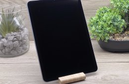 Hibátlan iPad Air 5th Space Gray 64GB 2 ÉV Garanciával Számlával