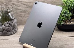 Hibátlan iPad Air 5th Space Gray 256GB 2 ÉV Garanciával Számlával 93% Akksi