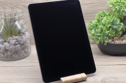 Hibátlan iPad Air 5th Space Gray 256GB 2 ÉV Garanciával Számlával 93% Akksi