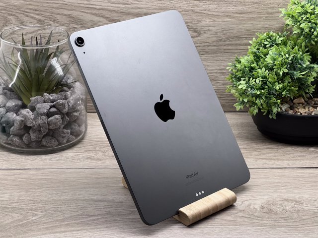Hibátlan iPad Air 5th Space Gray 256GB 2 ÉV Garanciával Számlával 93% Akksi