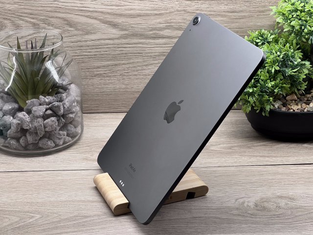 Hibátlan iPad Air 5th Space Gray 256GB 2 ÉV Garanciával Számlával 93% Akksi