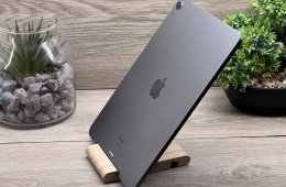 Hibátlan iPad Air 5th Space Gray 256GB 2 ÉV Garanciával Számlával 93% Akksi