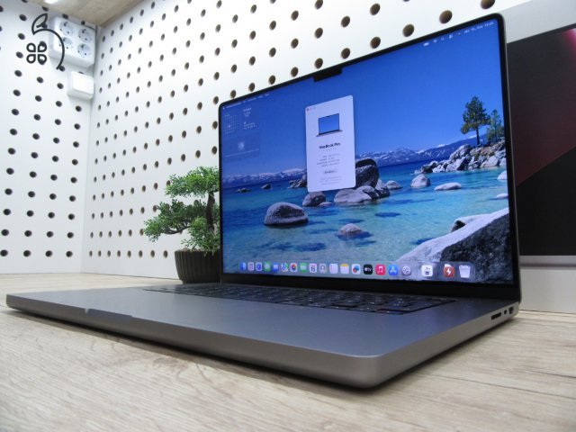 Apple MacBook Pro 16” (2021, M1 Pro) – Liquid Retina XDR + ProMotion 120 Hz, brutál üzemidő – 32 GB RAM – 512 GB SSD – Használt, újszerű – 10 ciklus / 100% akku – 3 hónap garancia
