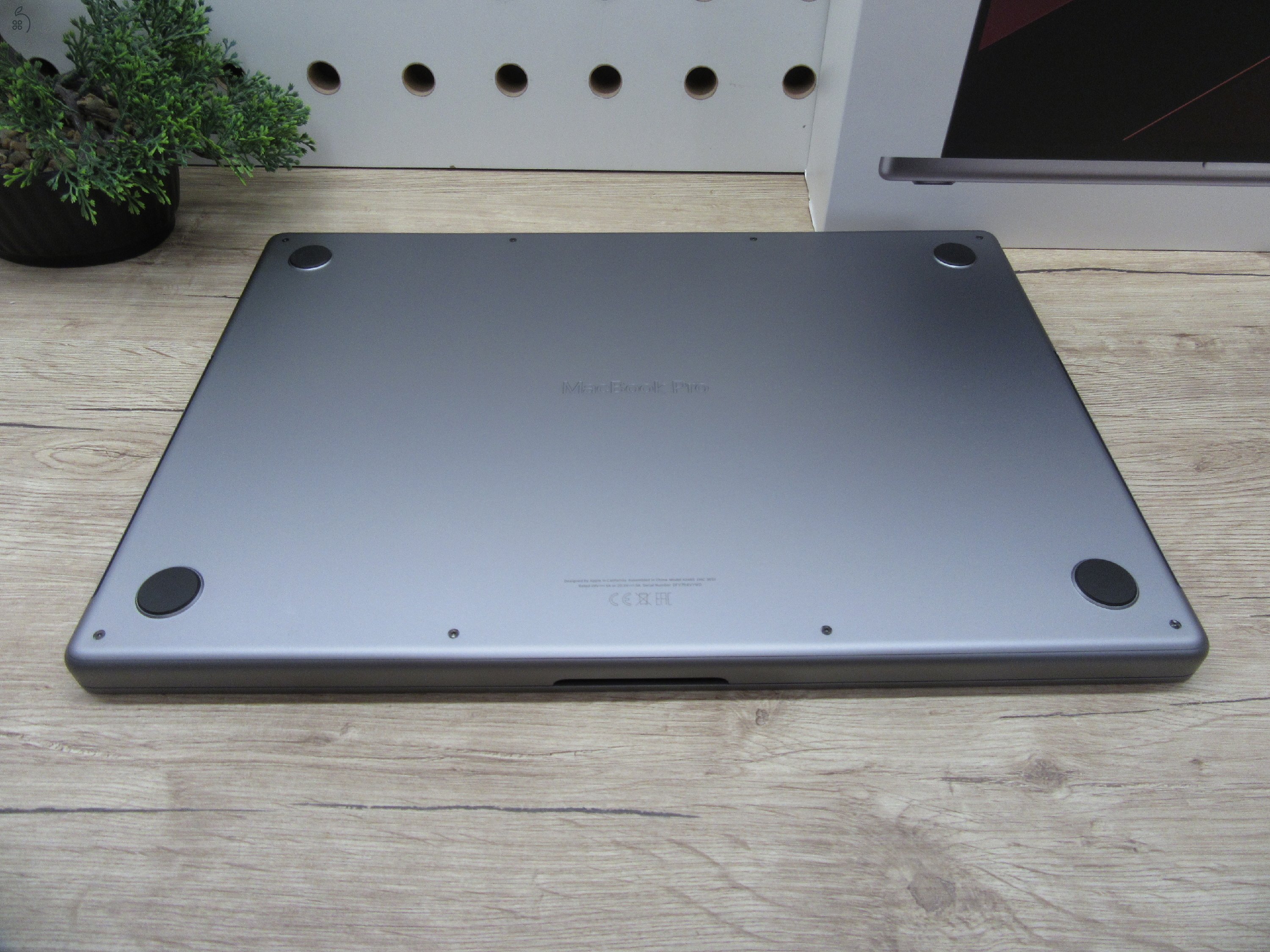 Apple MacBook Pro 16” (2021, M1 Pro) – Liquid Retina XDR + ProMotion 120 Hz, brutál üzemidő – 32 GB RAM – 512 GB SSD – Használt, újszerű – 10 ciklus / 100% akku – 3 hónap garancia