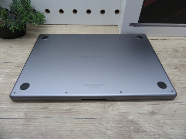 Apple MacBook Pro 16” (2021, M1 Pro) – Liquid Retina XDR + ProMotion 120 Hz, brutál üzemidő – 32 GB RAM – 512 GB SSD – Használt, újszerű – 10 ciklus / 100% akku – 3 hónap garancia