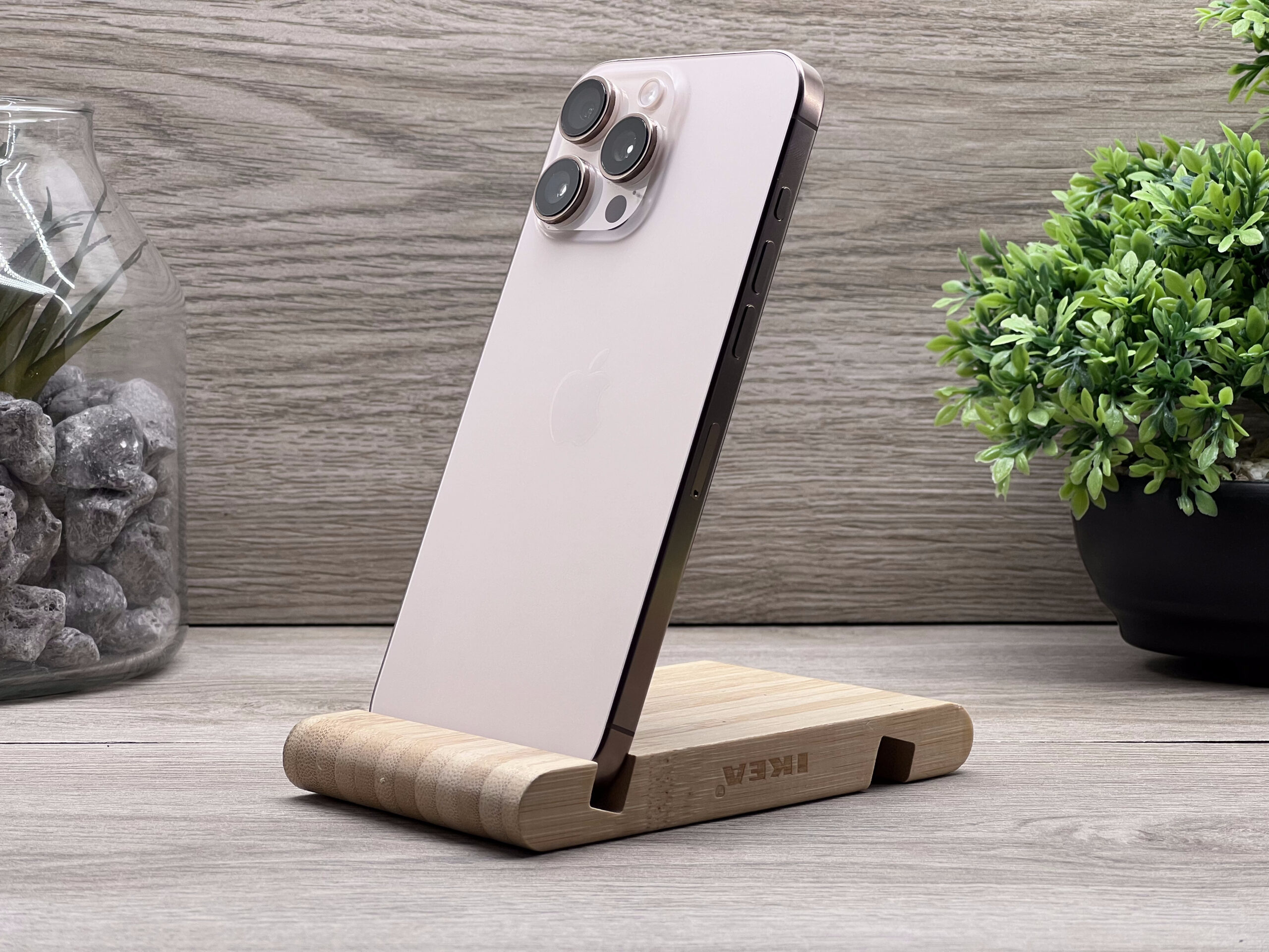 Hibátlan iPhone 16 Pro Max Desert Titanium 256GB 2 ÉV Garanciával Számlával 100% Akksi