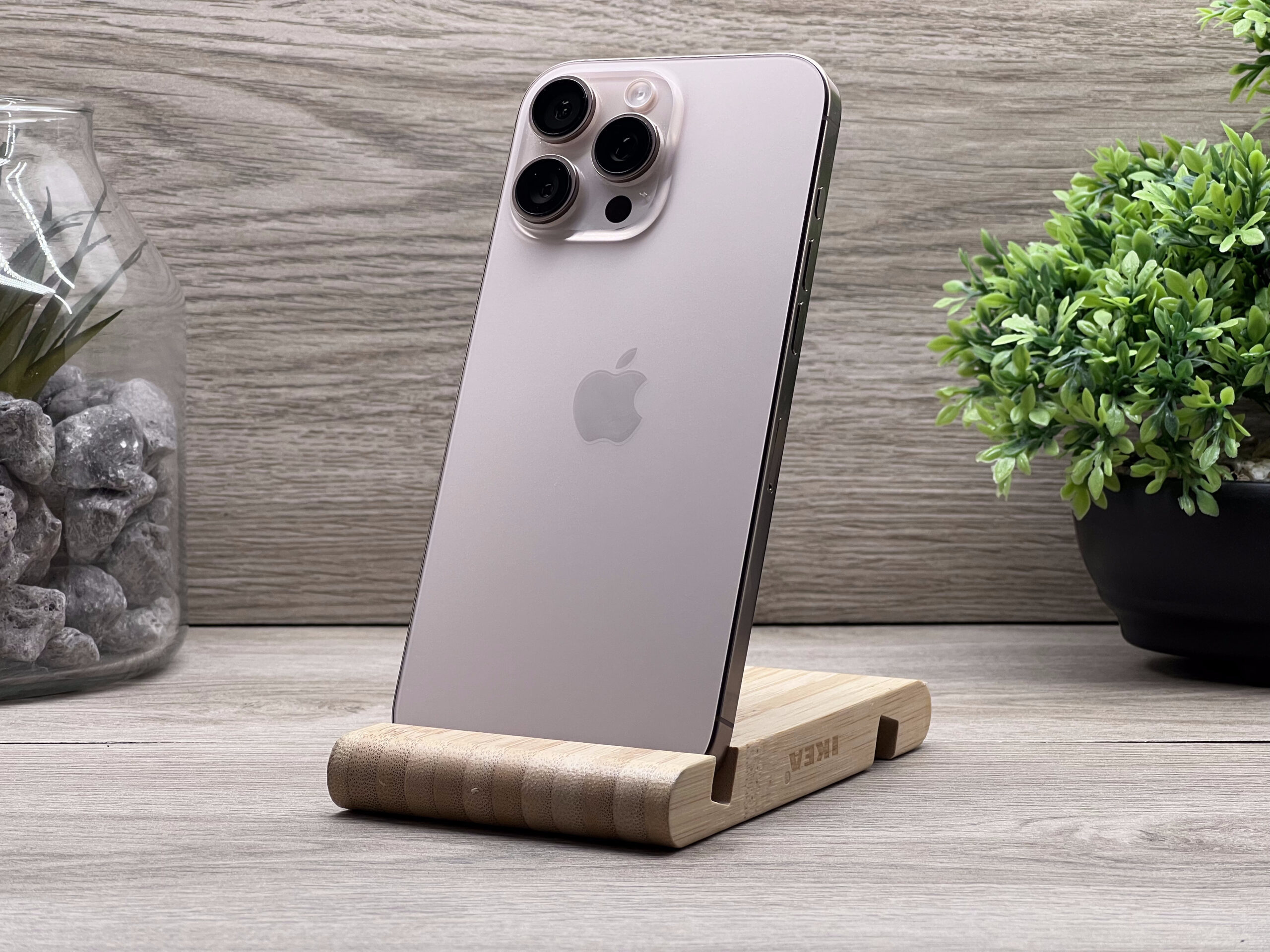 Hibátlan iPhone 16 Pro Max Desert Titanium 256GB 2 ÉV Garanciával Számlával 100% Akksi