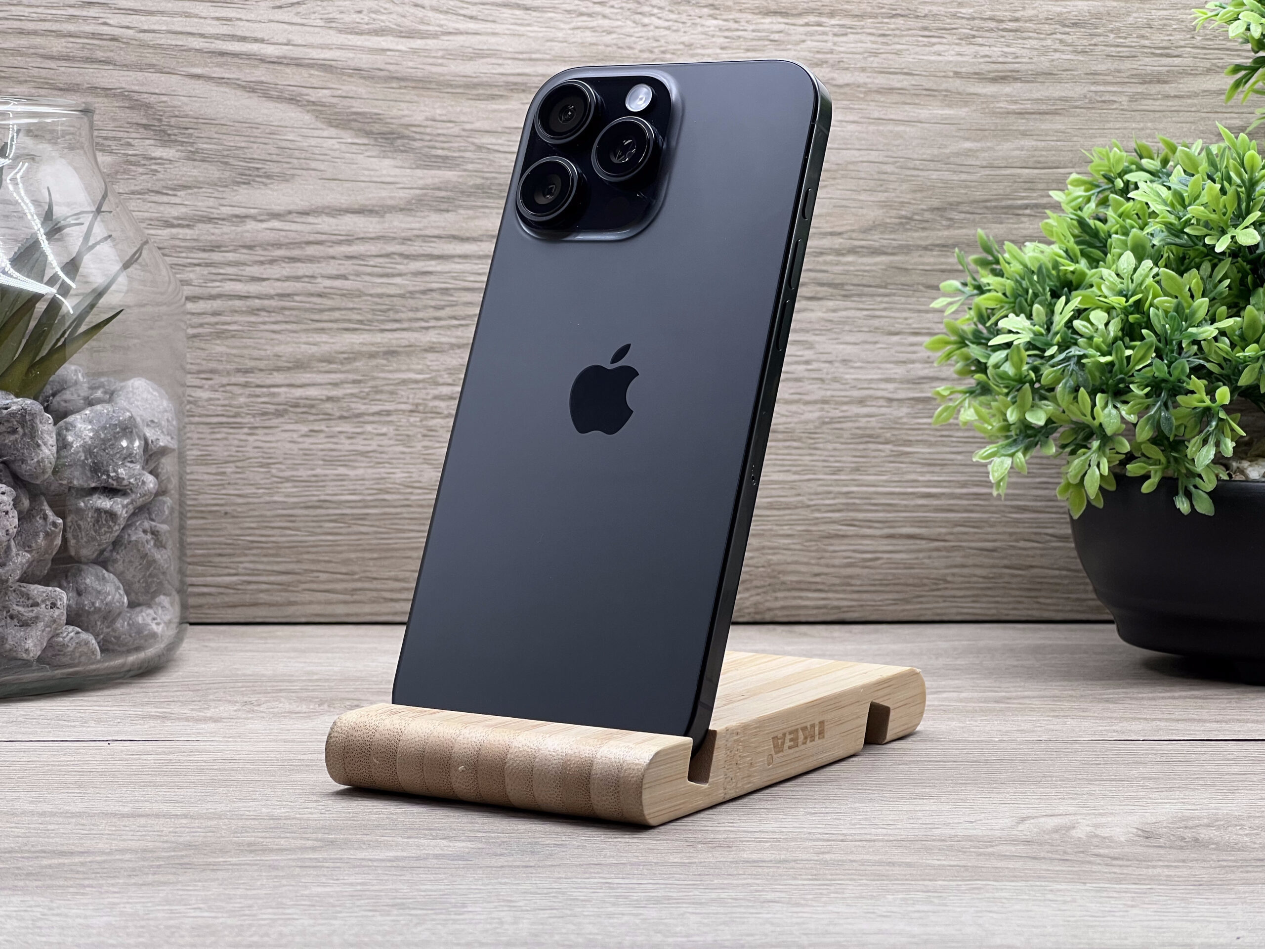 Hibátlan iPhone 16 Pro Max Black Titanium 256GB 2 ÉV Garanciával Számlával 100% Akksi