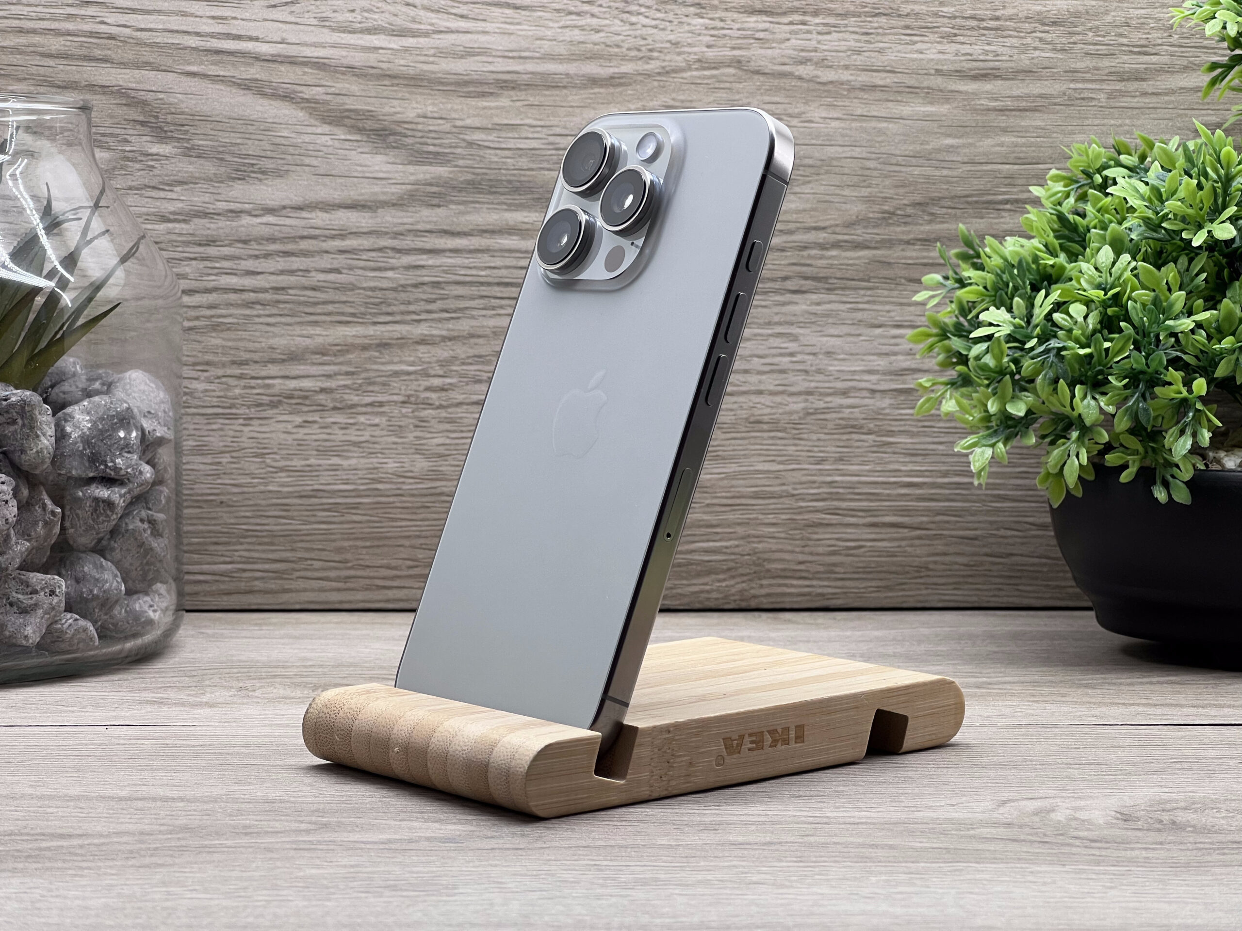 Hibátlan iPhone 16 Pro Natural Titanium 128GB 2 ÉV Garanciával Számlával 100% Akksi