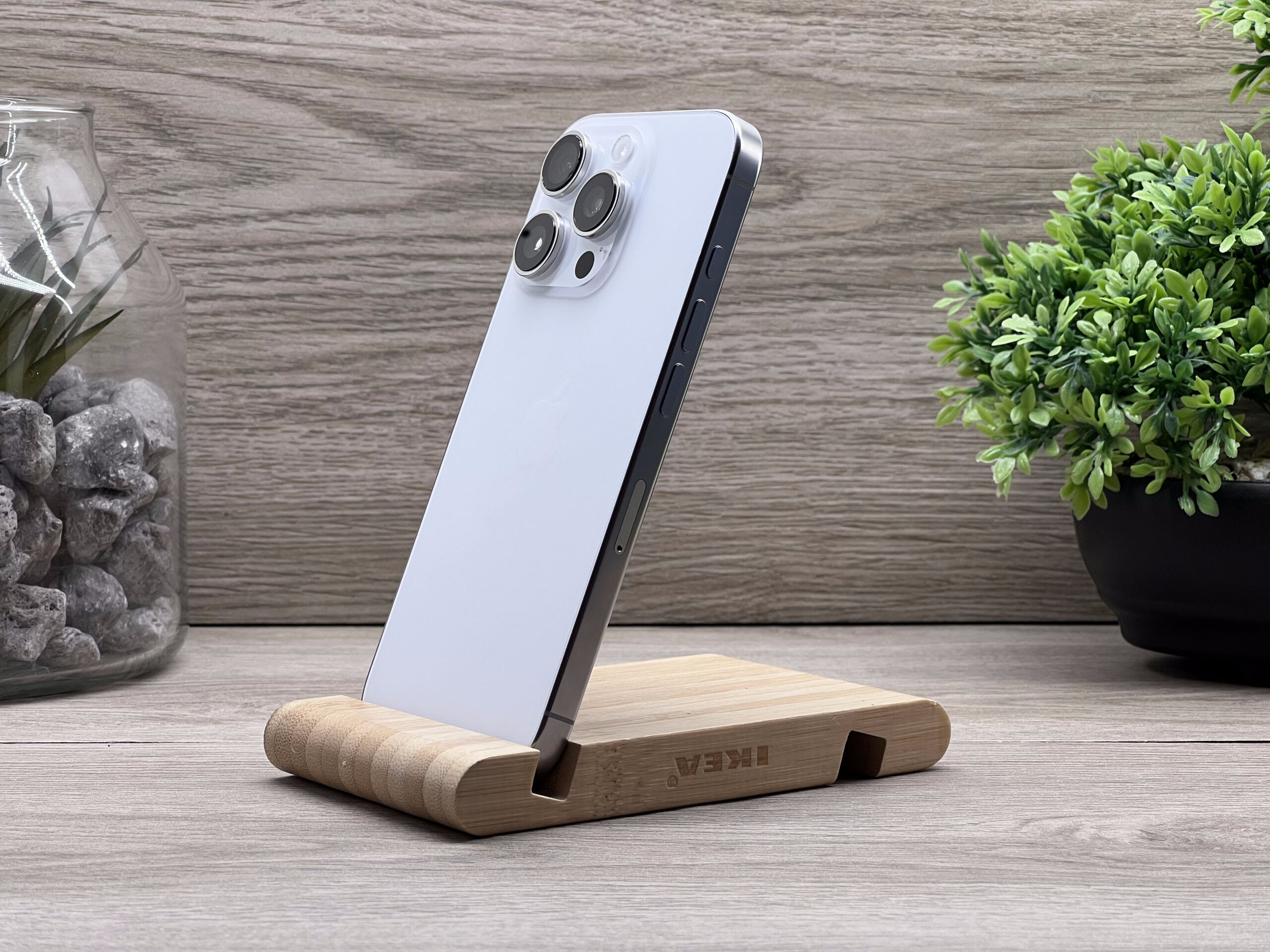 Hibátlan iPhone 16 Pro White Titanium 128GB 2 ÉV Garanciával Számlával 94% Akksi