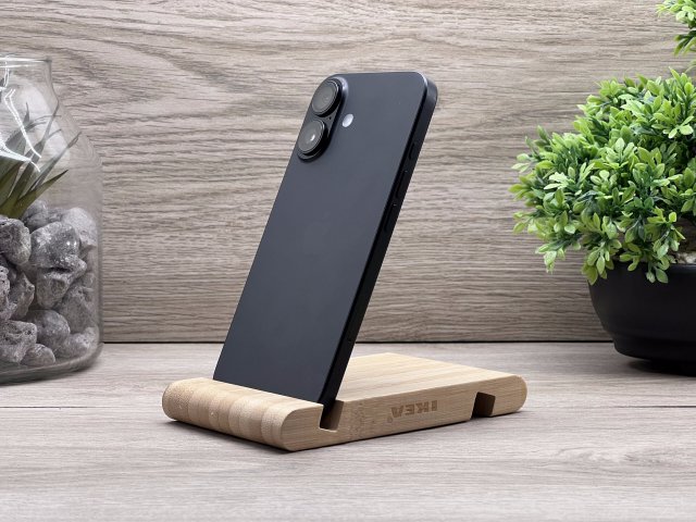 Hibátlan iPhone 16 Black 128GB 2 ÉV Garanciával Számlával 100% Akksi