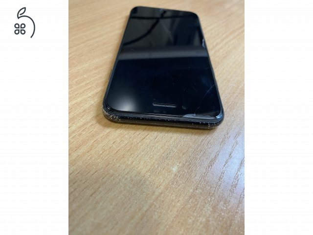 iPhone SE 2020 64GB JetBlack Független Új Akku 