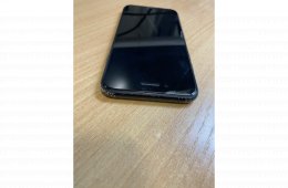 iPhone SE 2020 64GB JetBlack Független Új Akku 
