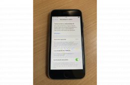 iPhone SE 2020 64GB JetBlack Független Új Akku 
