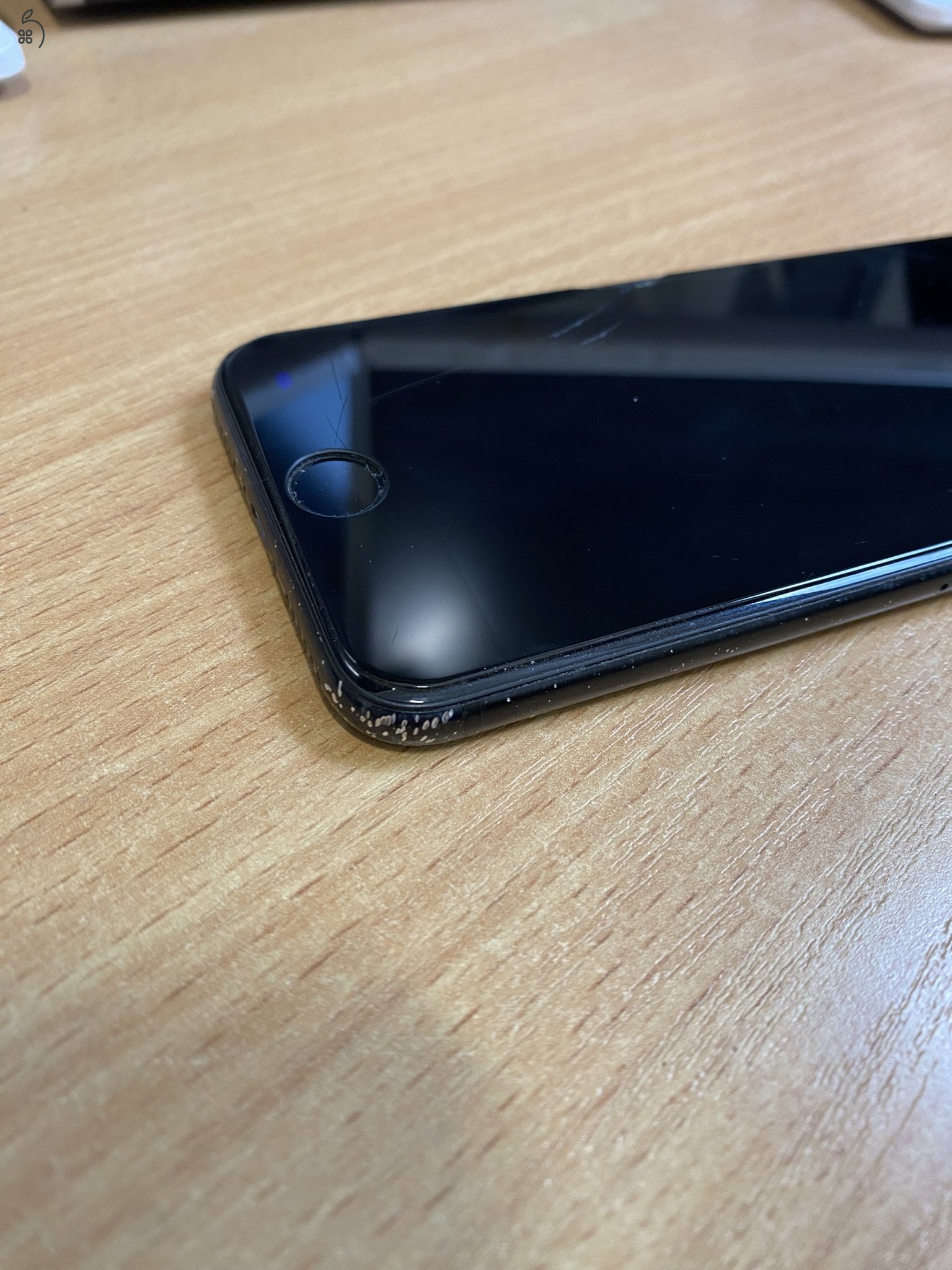 iPhone SE 2020 64GB JetBlack Független Új Akku 
