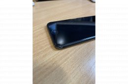 iPhone SE 2020 64GB JetBlack Független Új Akku 