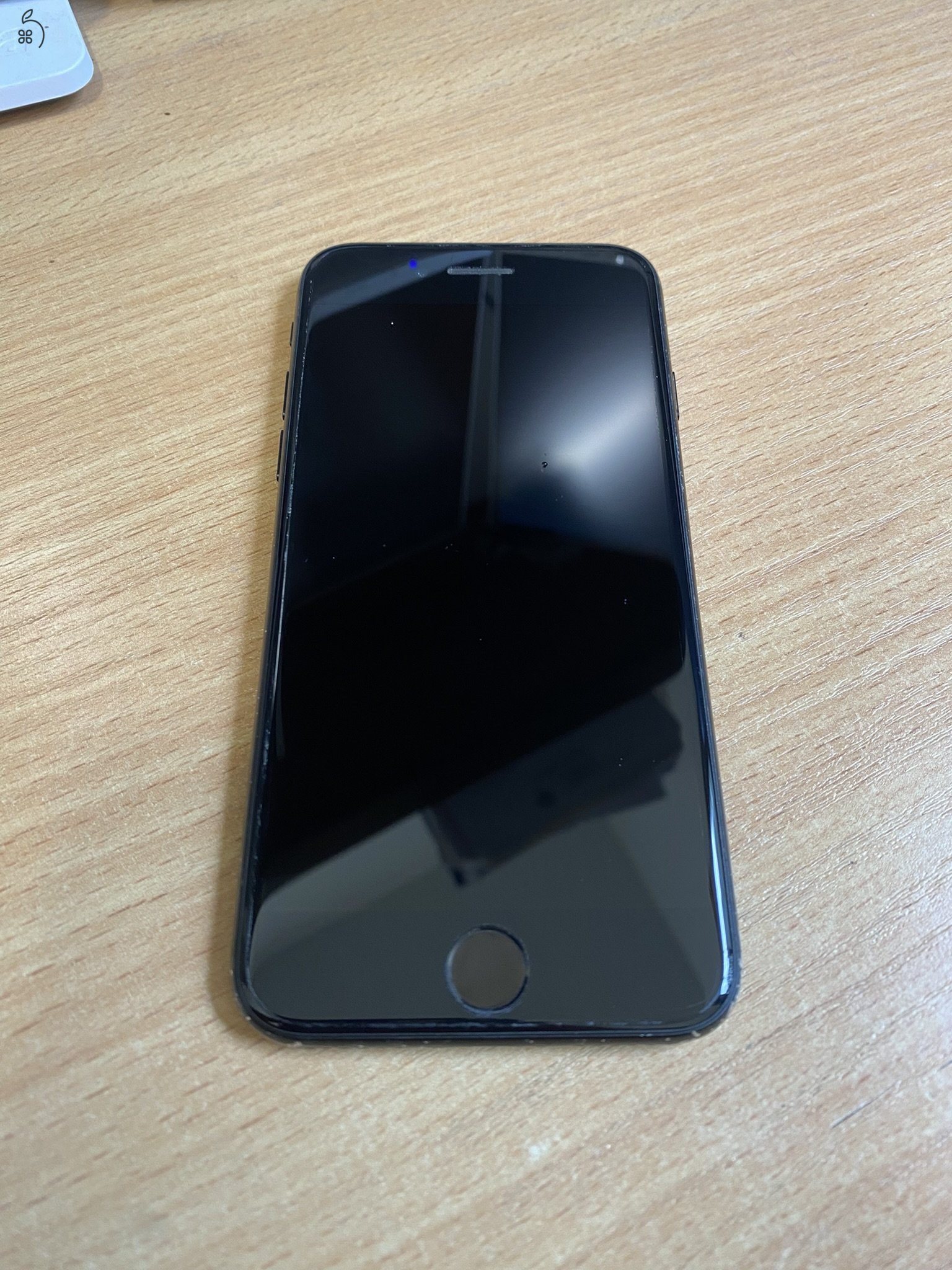 iPhone SE 2020 64GB JetBlack Független Új Akku 