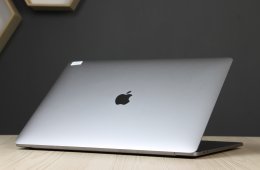 Apple Macbook Pro 15