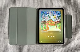 ÚJ (3 hónapos) M3 iPad Air (11”, 128 GB, csillagfény) + Magic Keyboard (magyar)
