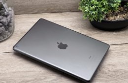 iPad 8th Space Gray 128GB 2 ÉV Garanciával Számlával 95% Akku