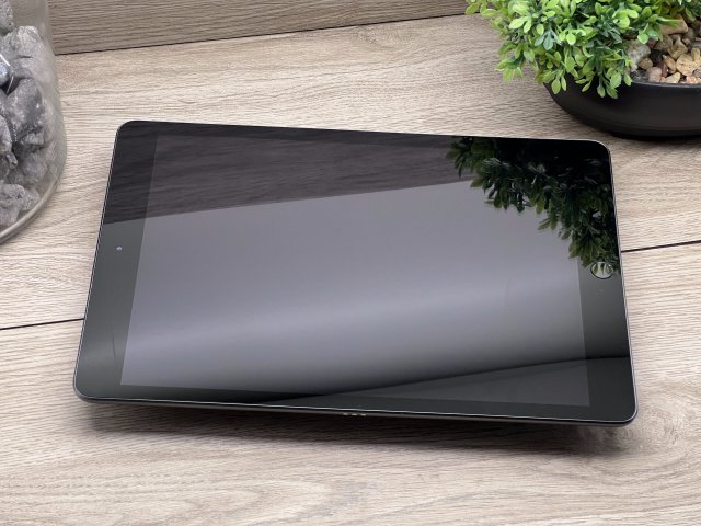 iPad 8th Space Gray 128GB 2 ÉV Garanciával Számlával 95% Akku