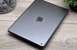 iPad 8th Space Gray 128GB 2 ÉV Garanciával Számlával 95% Akku