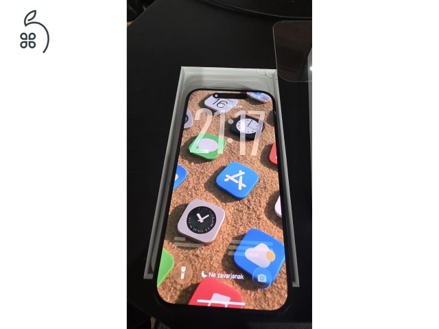 2 éves Apple iPhone 15 Pro titánkék 128GB eladó