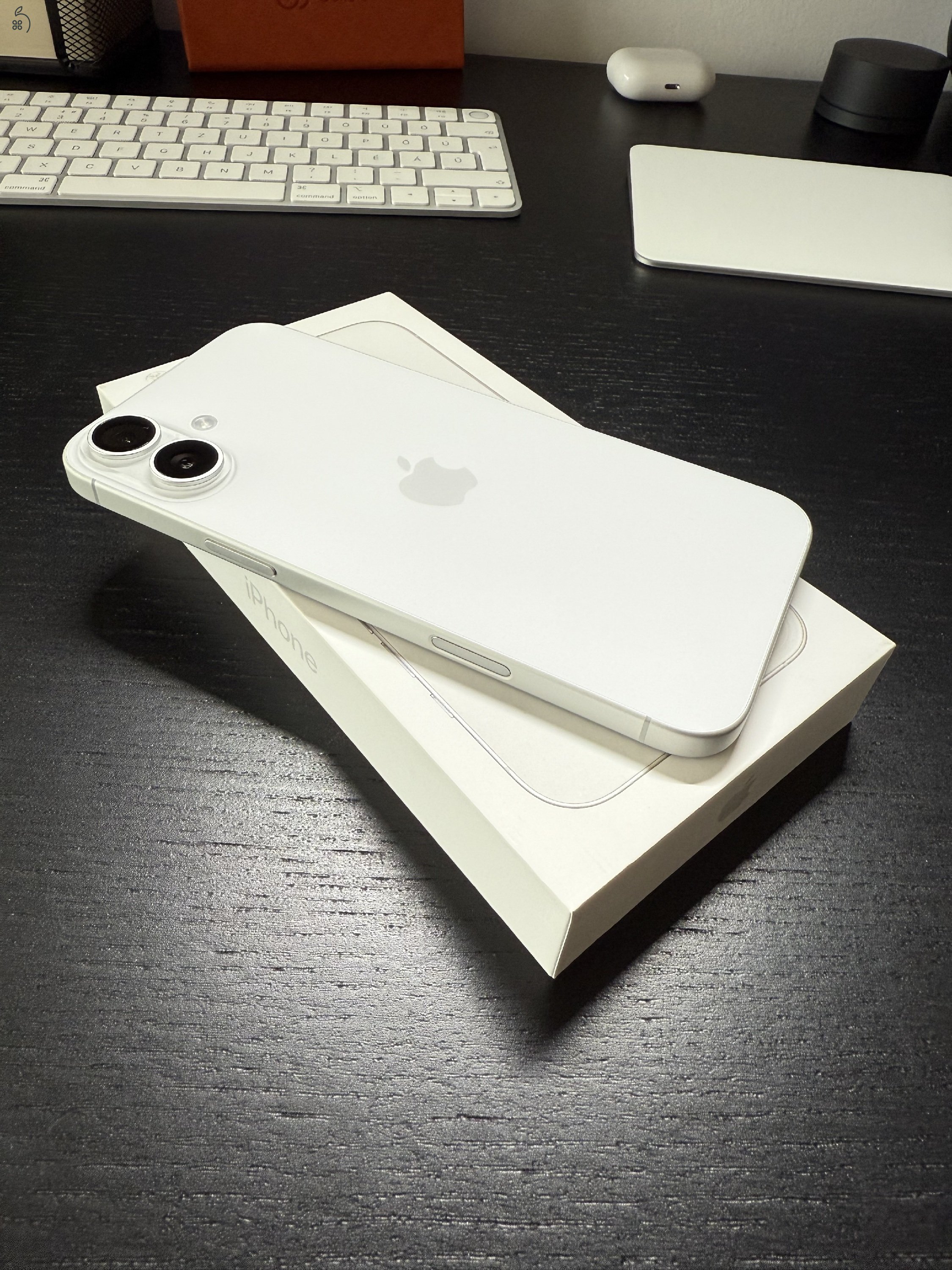iPhone 16 Plus 128 GB Fehér - Kártyafüggetlen, 100% Akkumulátor