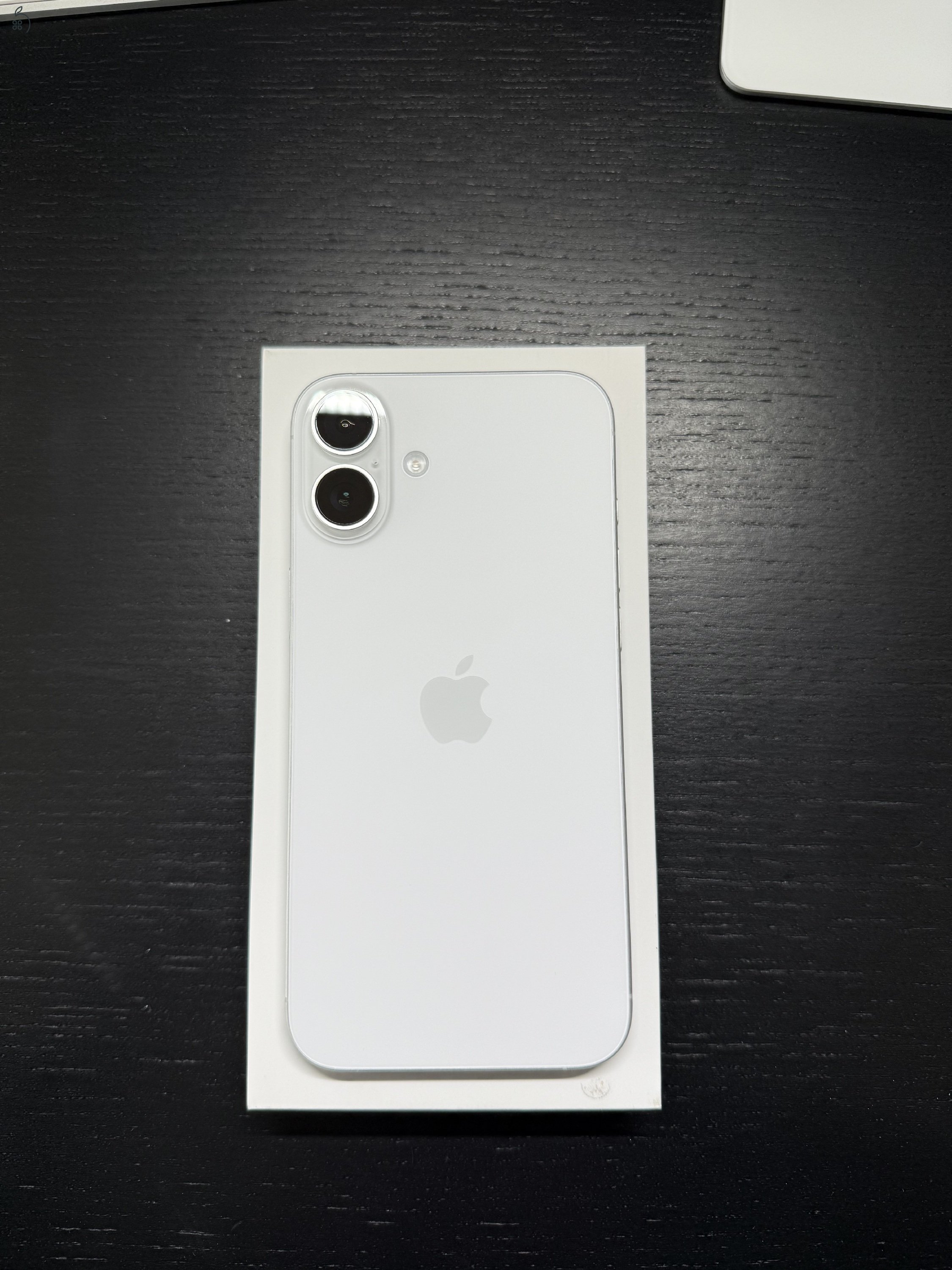 iPhone 16 Plus 128 GB Fehér - Kártyafüggetlen, 100% Akkumulátor