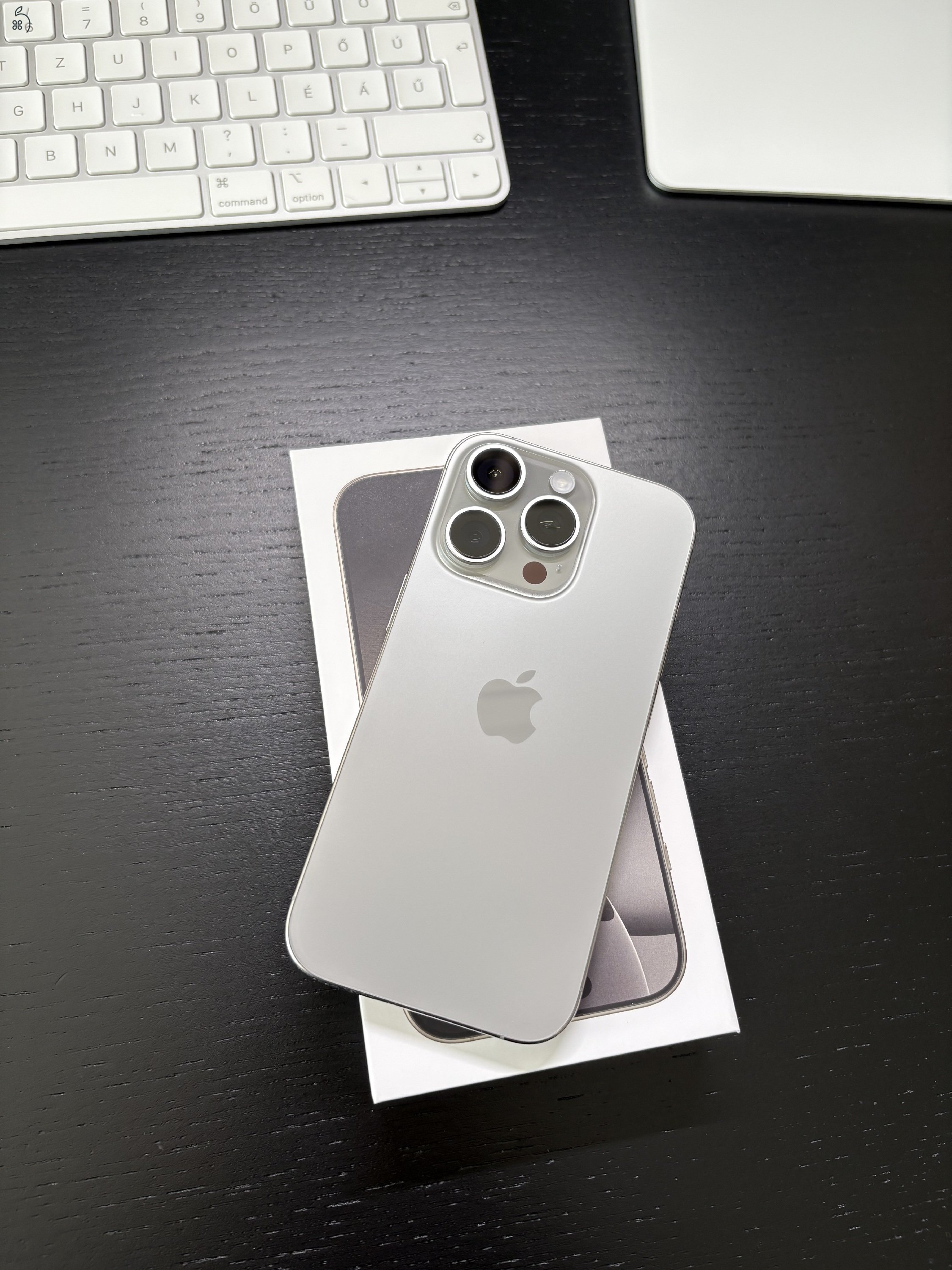 iPhone 16 Pro 256 GB Natúr Titán - Kártyafüggetlen, 97% Akkumulátor