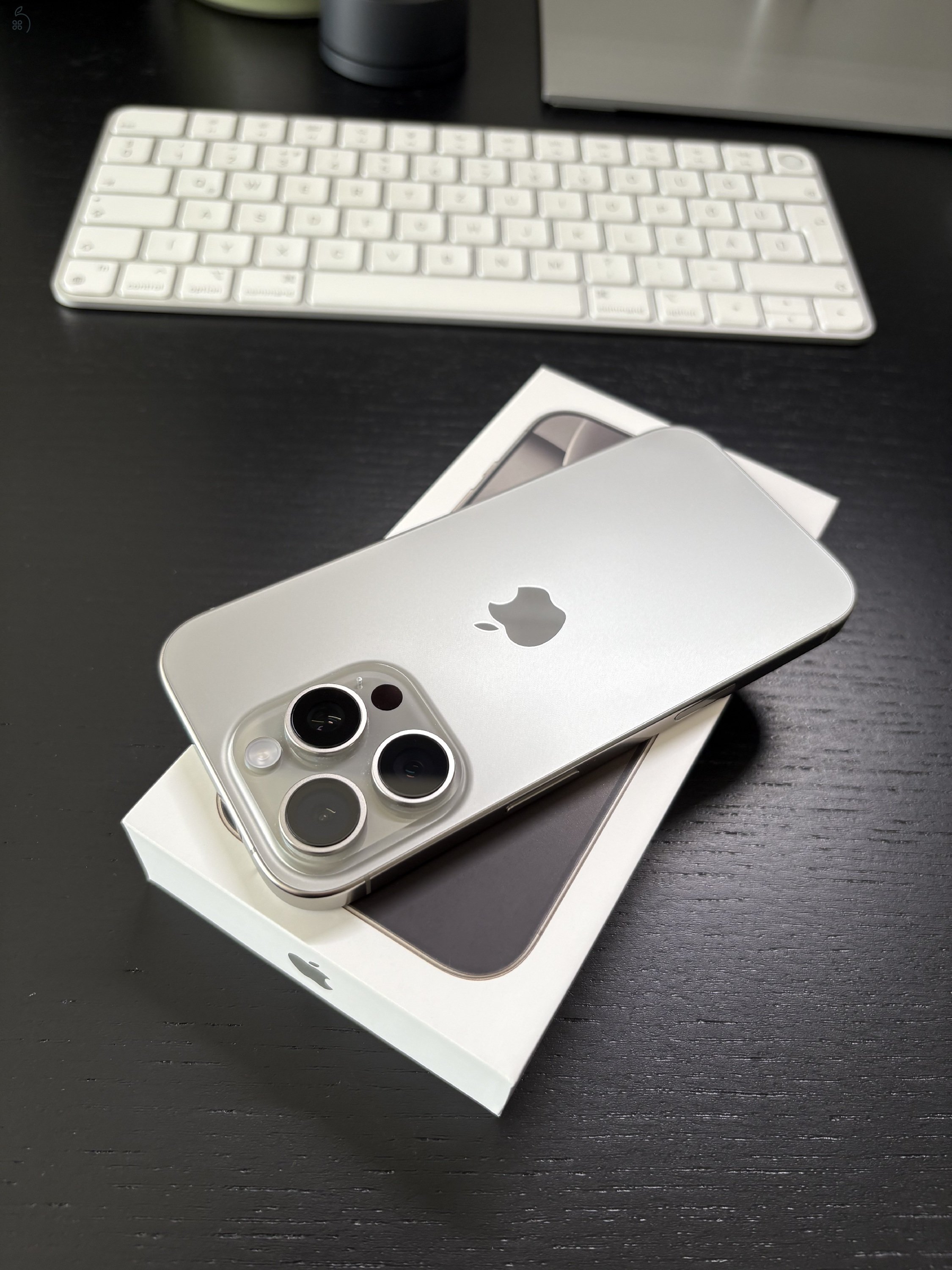 iPhone 16 Pro 256 GB Natúr Titán - Kártyafüggetlen, 97% Akkumulátor