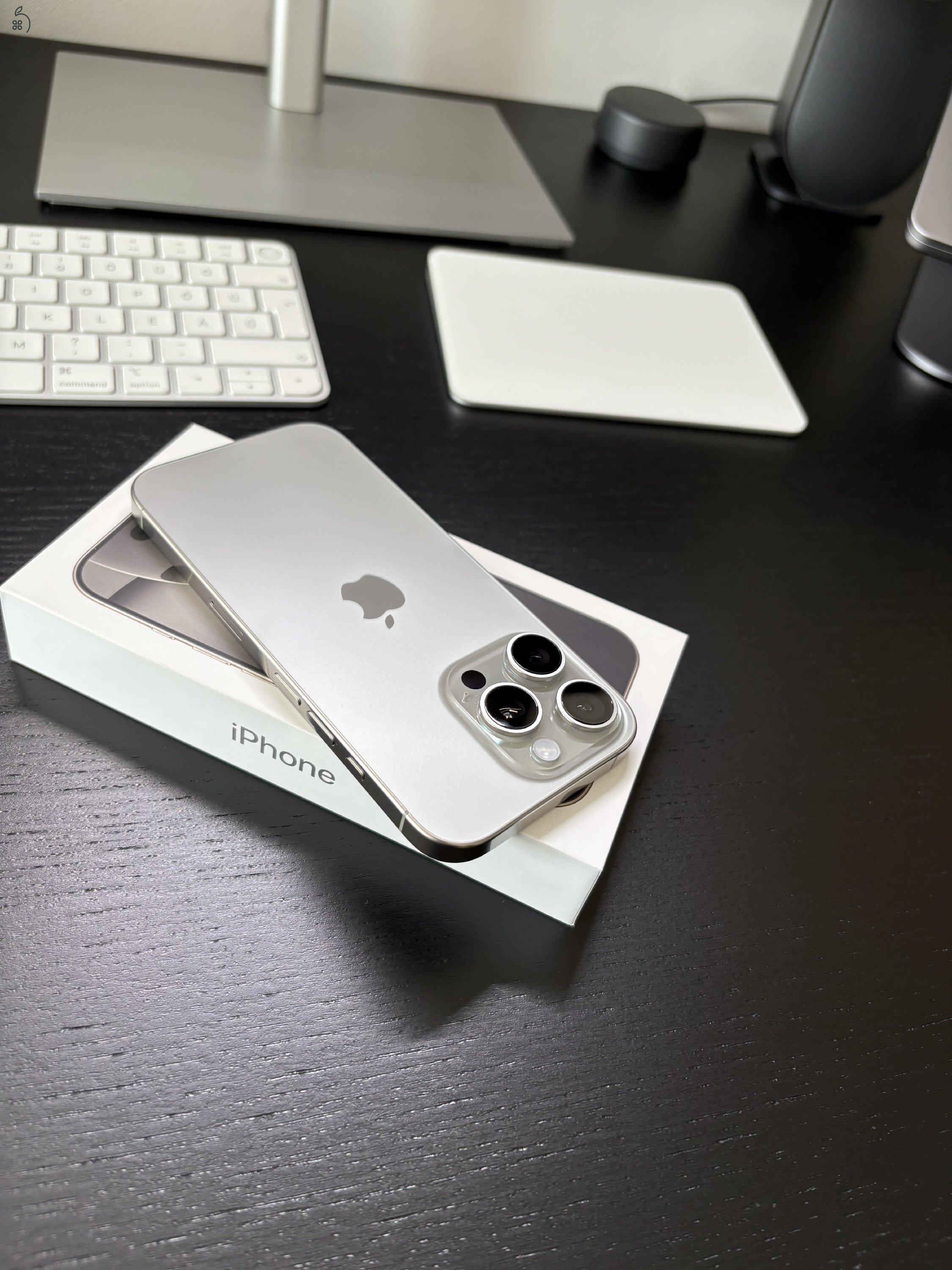 iPhone 16 Pro 256 GB Natúr Titán - Kártyafüggetlen, 97% Akkumulátor