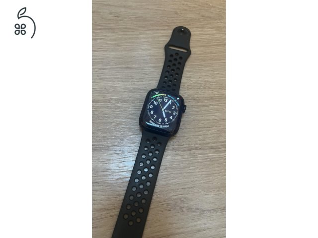Apple Watch 7 Nike GPS 41mm fekete