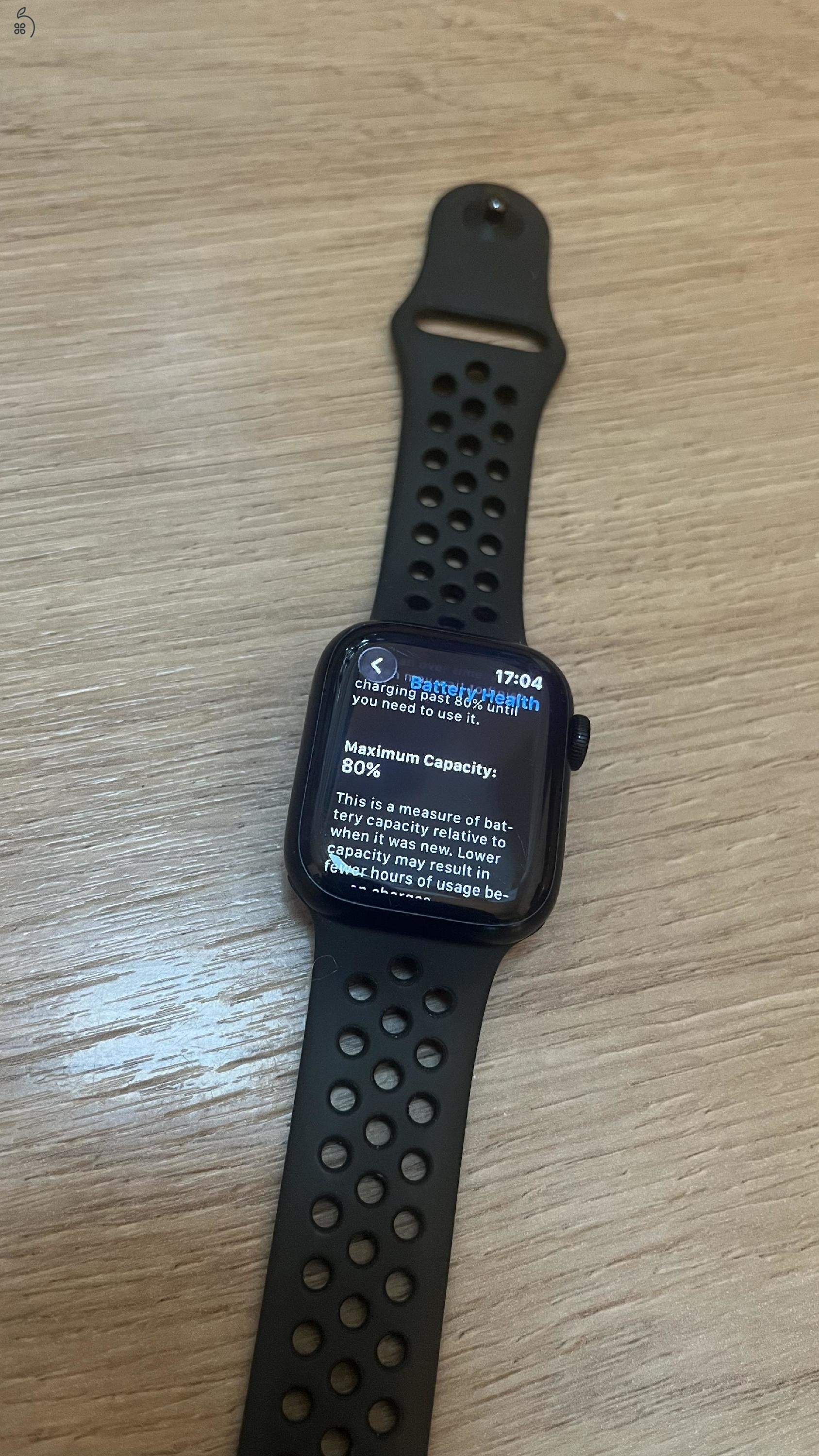 Apple Watch 7 Nike GPS 41mm fekete