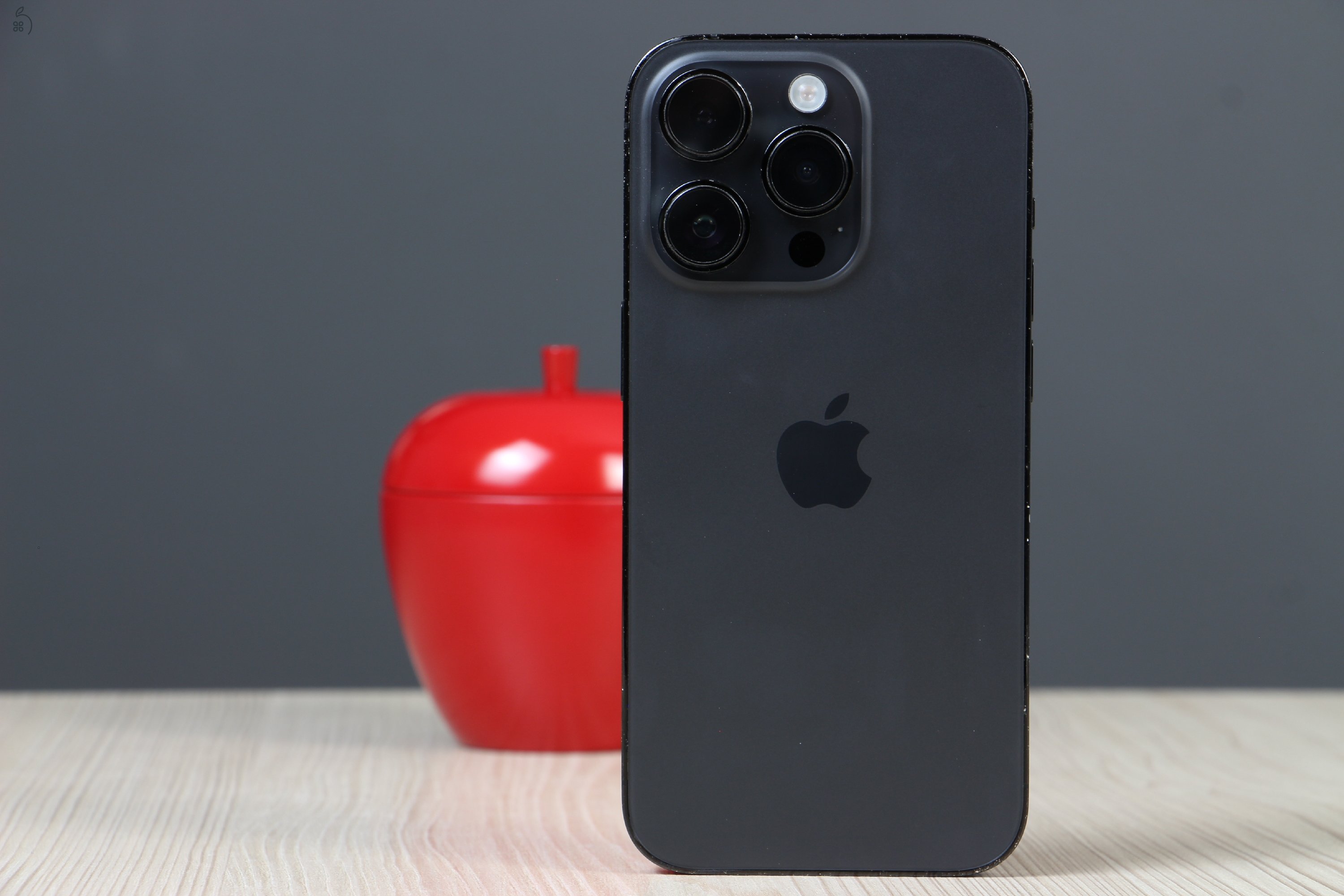 Apple iPhone 14 Pro 1TB asztroekete C+ US-7203