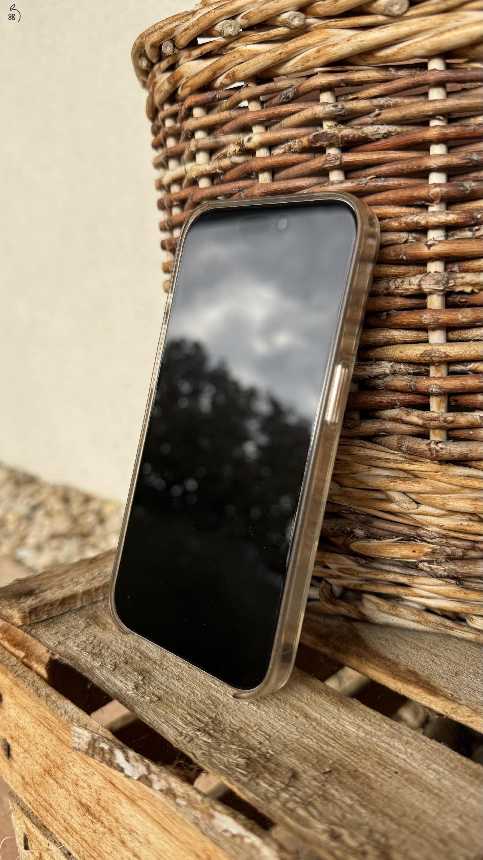 iPhone 15 Pro fehér 256GB hibátlan állapot