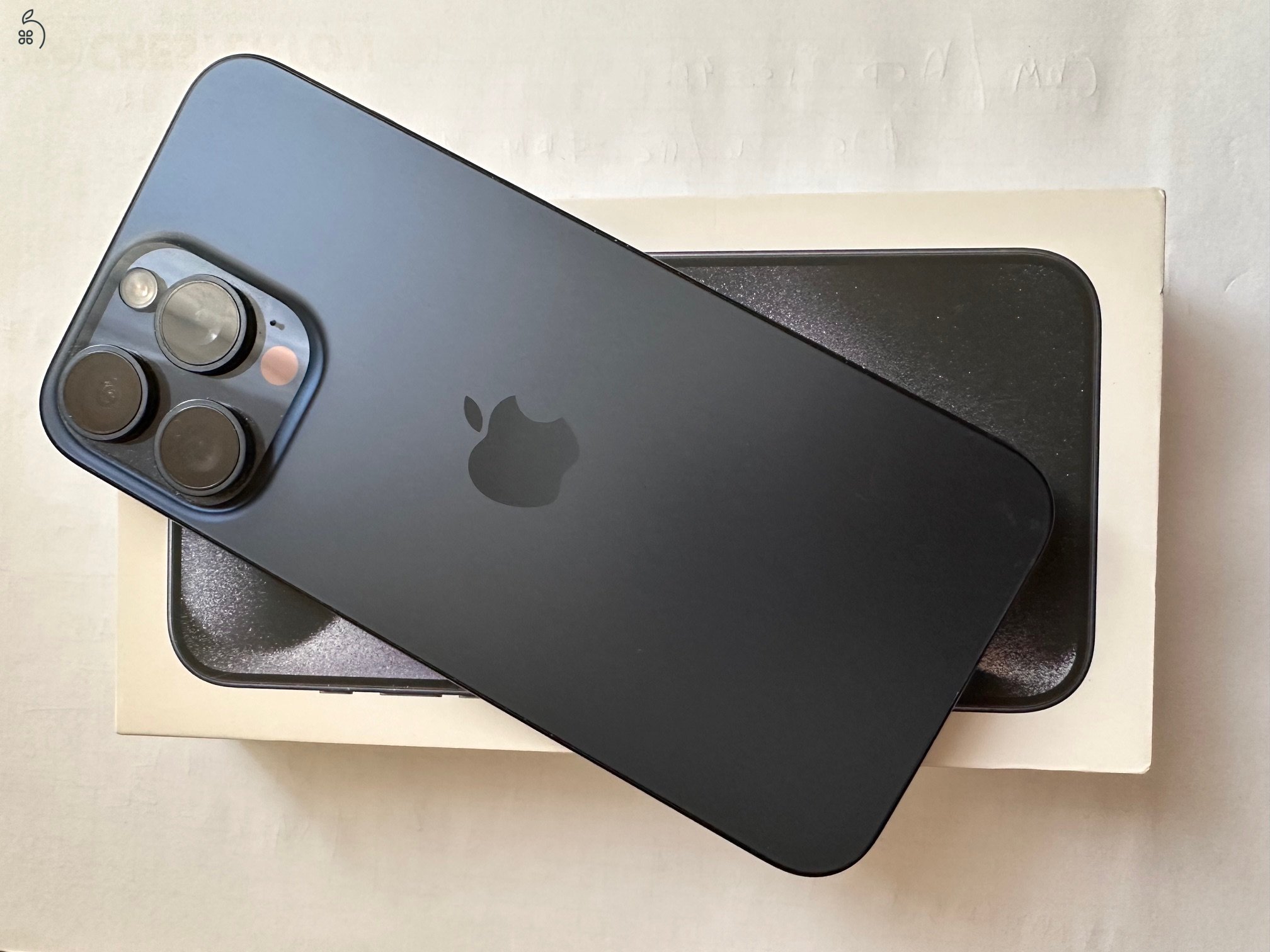 Eladó iPhone 15 PRO Max 256GB Titánium Kék