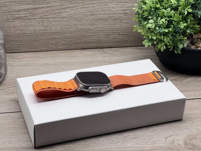 Hibátlan Apple Watch Ultra Natural titanium 49mm 2 ÉV Garanciával Számlával