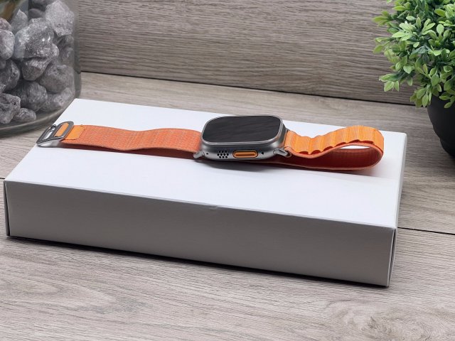 Hibátlan Apple Watch Ultra Natural titanium 49mm 2 ÉV Garanciával Számlával