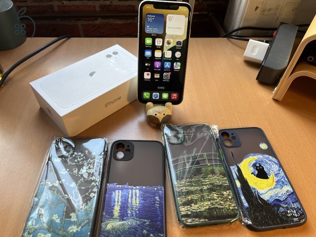 Fehér iPhone 11 64GB első tulajdonostól