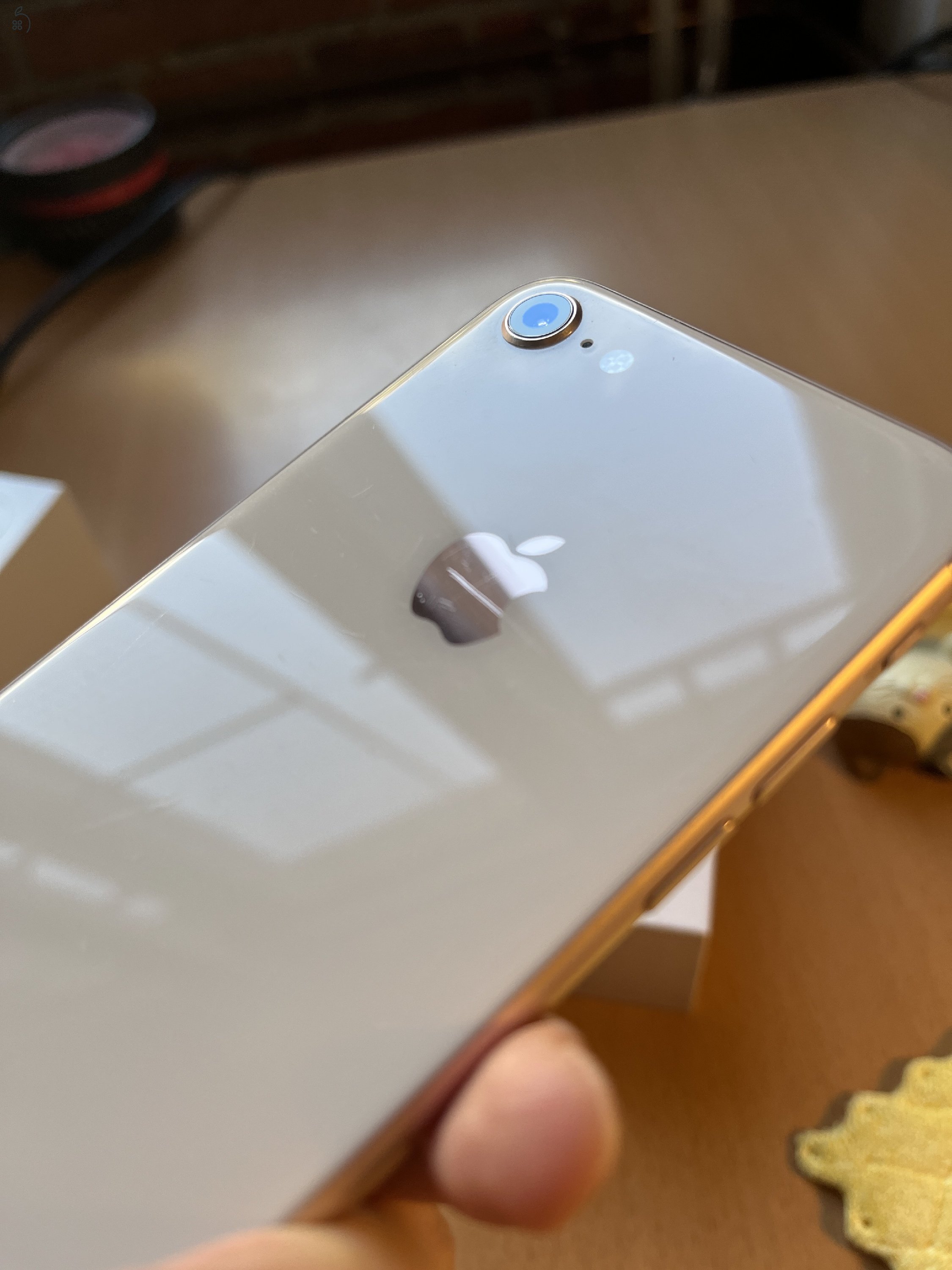 Gold iPhone 8 64GB