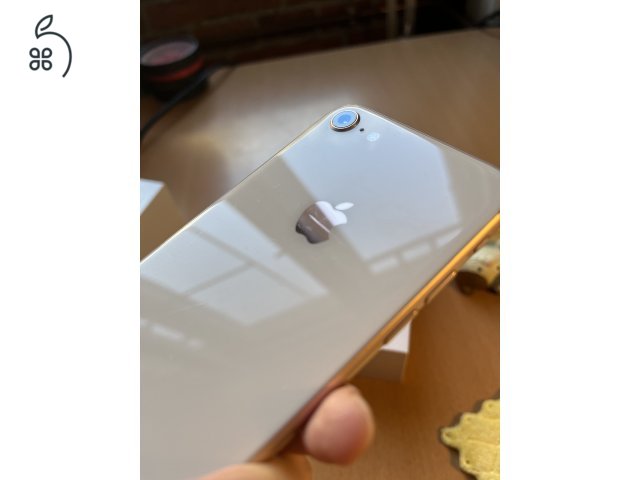 Gold iPhone 8 64GB