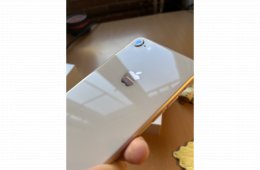 Gold iPhone 8 64GB