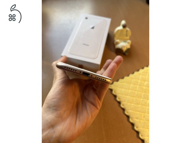 Gold iPhone 8 64GB