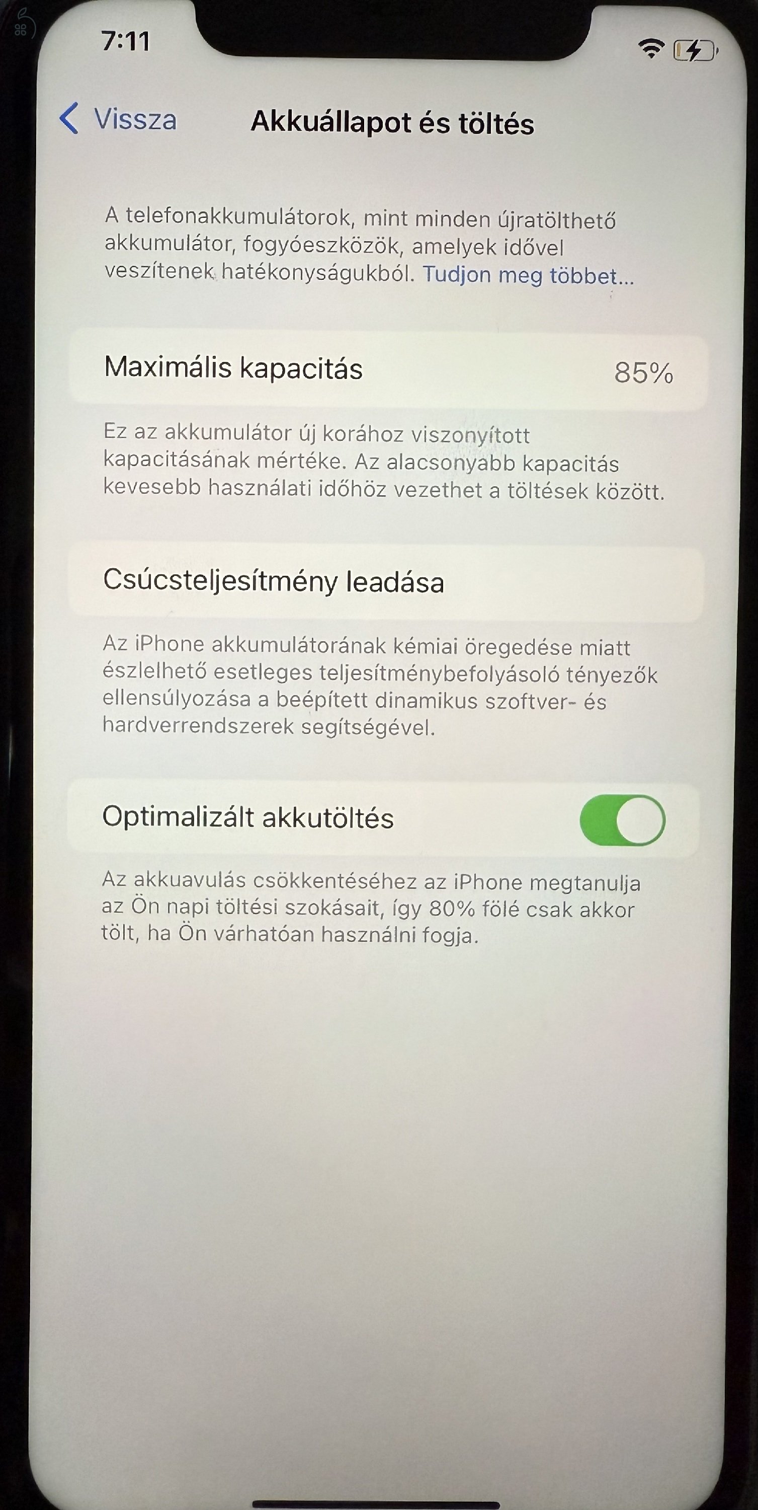 iPhone 11 Piros 64 GB