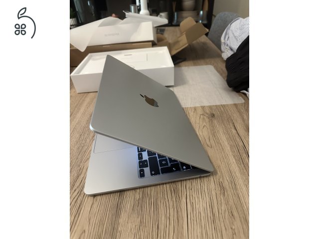 Apple Macbook M4 13 256gb 16gb