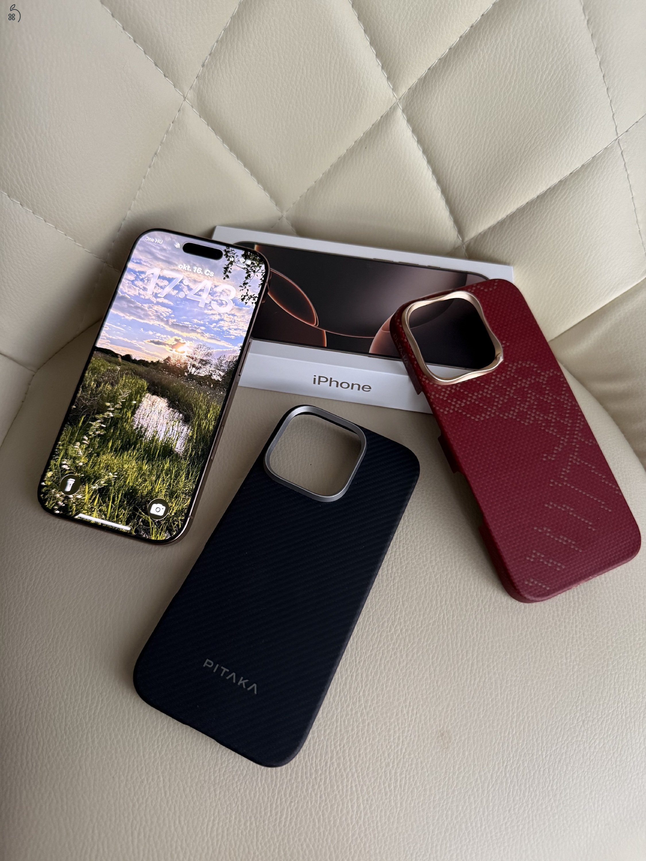 Teljesen újszerű Iphone 16 Pro, 128 Gb, sivatagszínű titán két Pitaka tokkal