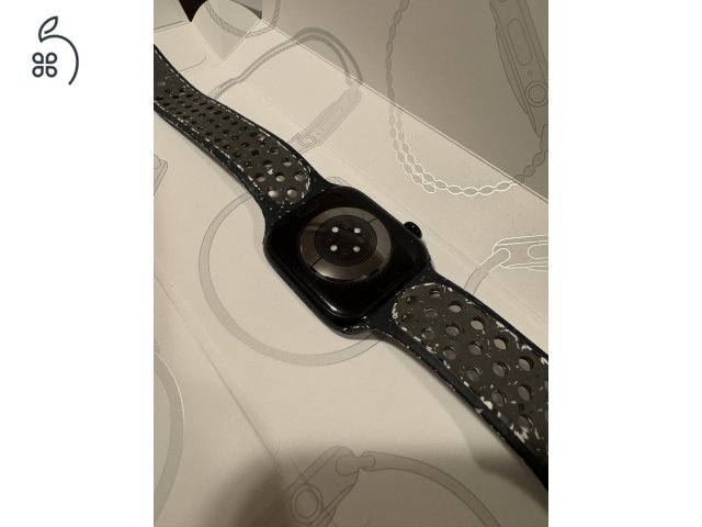 Apple Watch Series 10 46 mm Jet black + Nike szíj
