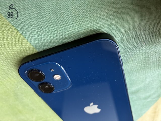 iPhone 12  --   kék  --  64 GB Sérült, szépséghibás.