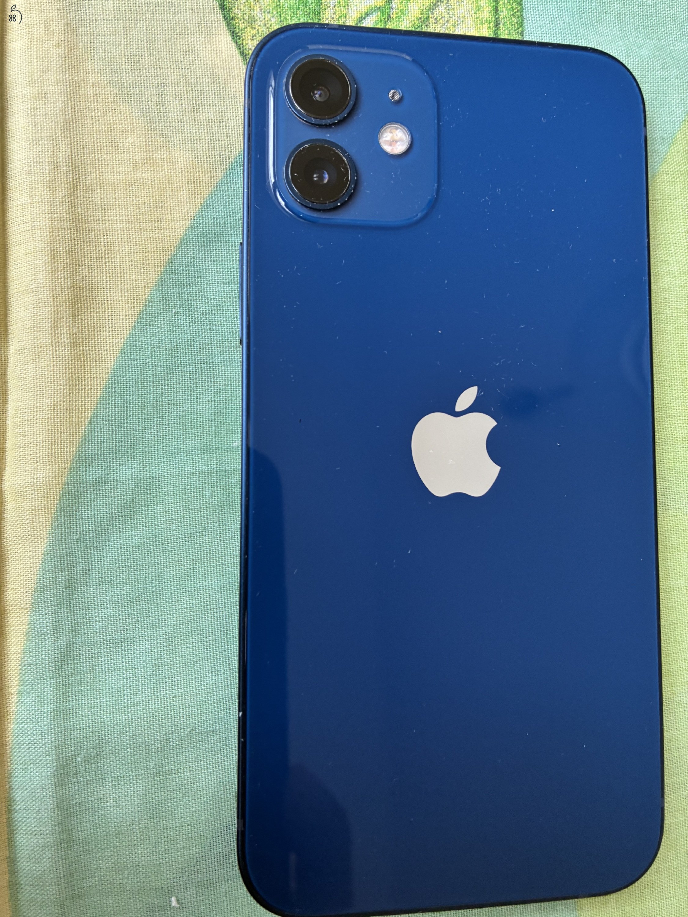 iPhone 12  --   kék  --  64 GB Sérült, szépséghibás.